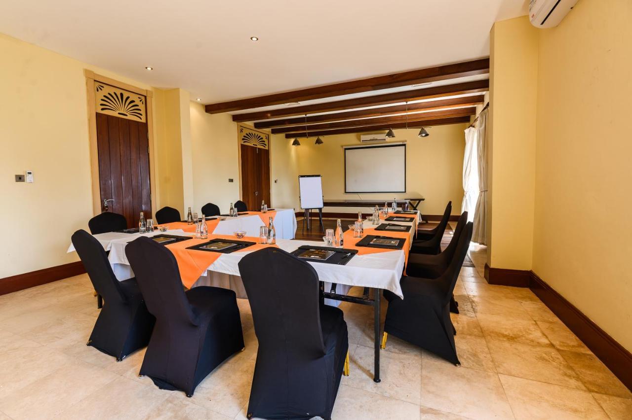 Cocoa Boutique Hotel - Your Kenyan Beachfront Bliss Mombasa Exterior photo